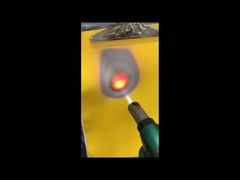 Veja a demonstração à prova de fogo do material 850g/m2 da cortina revestida de silicone da tela da fibra de vidro