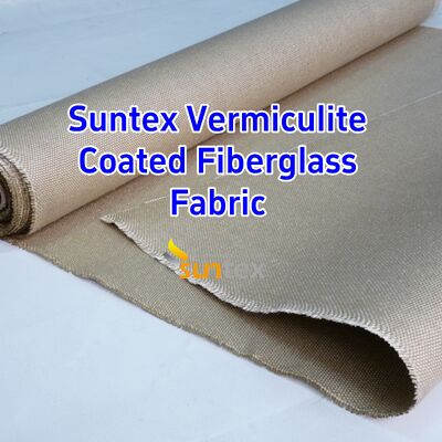 Resistência à temperatura de 750°C Tecido revestido de fibra de vidro com vermiculite com 1070gm Peso pesado e excelente resistência à abrasão
