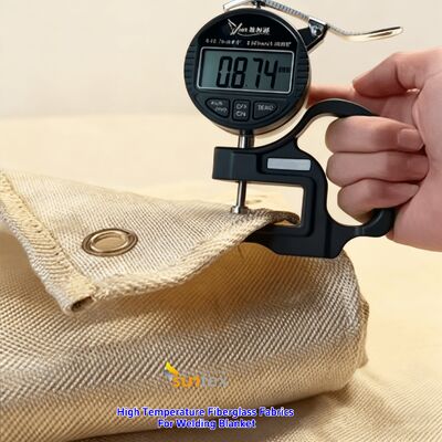Manta de soldagem revestida de acrílico resistente ao calor de 550°C com tamanhos personalizáveis para proteção contra incêndio